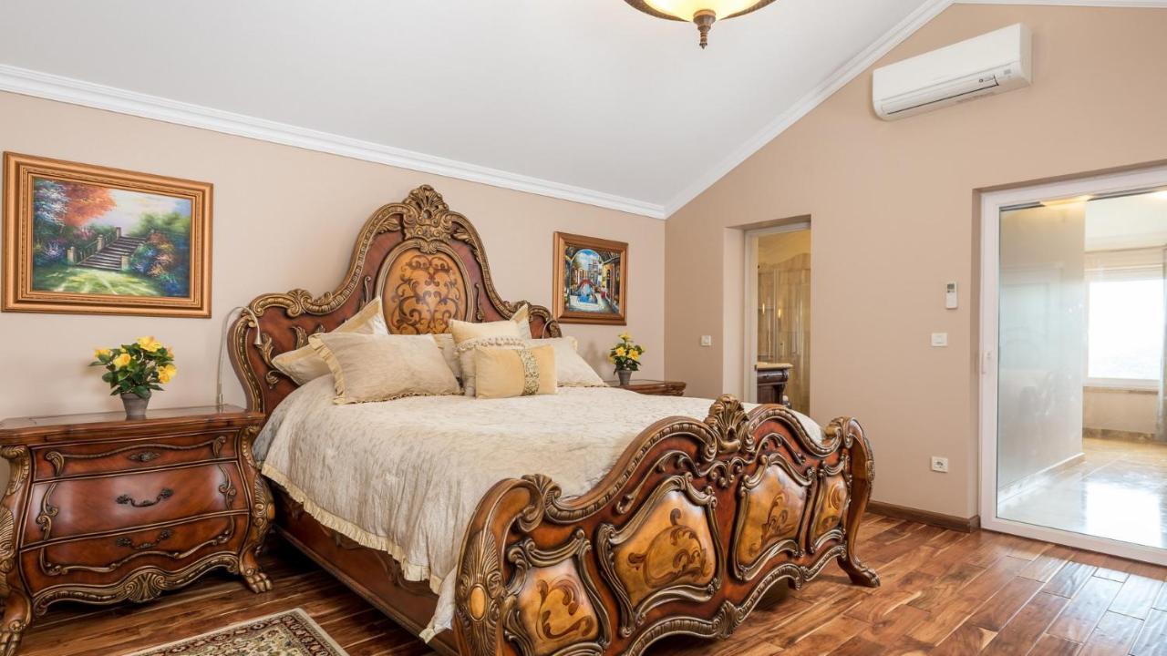 Apartments Villa Bv Opatija Luaran gambar
