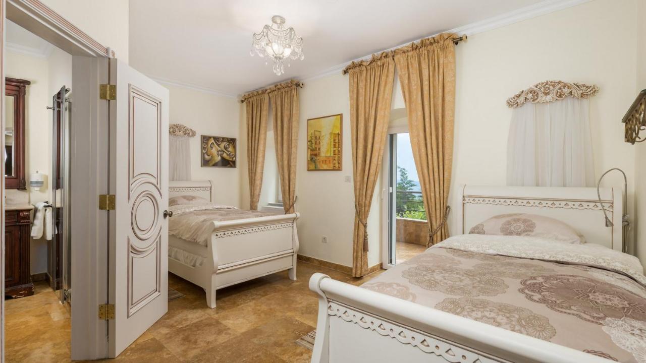 Apartments Villa Bv Opatija Luaran gambar