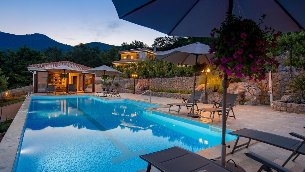 Apartments Villa Bv Opatija Luaran gambar